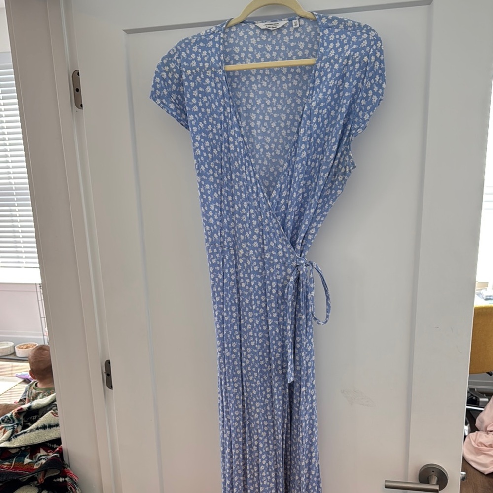 & Other Stories Blue V-Neck Maxi Dress with Cap Sleeves